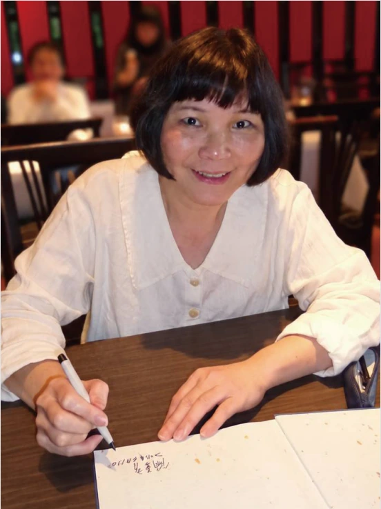 簡美育肖像